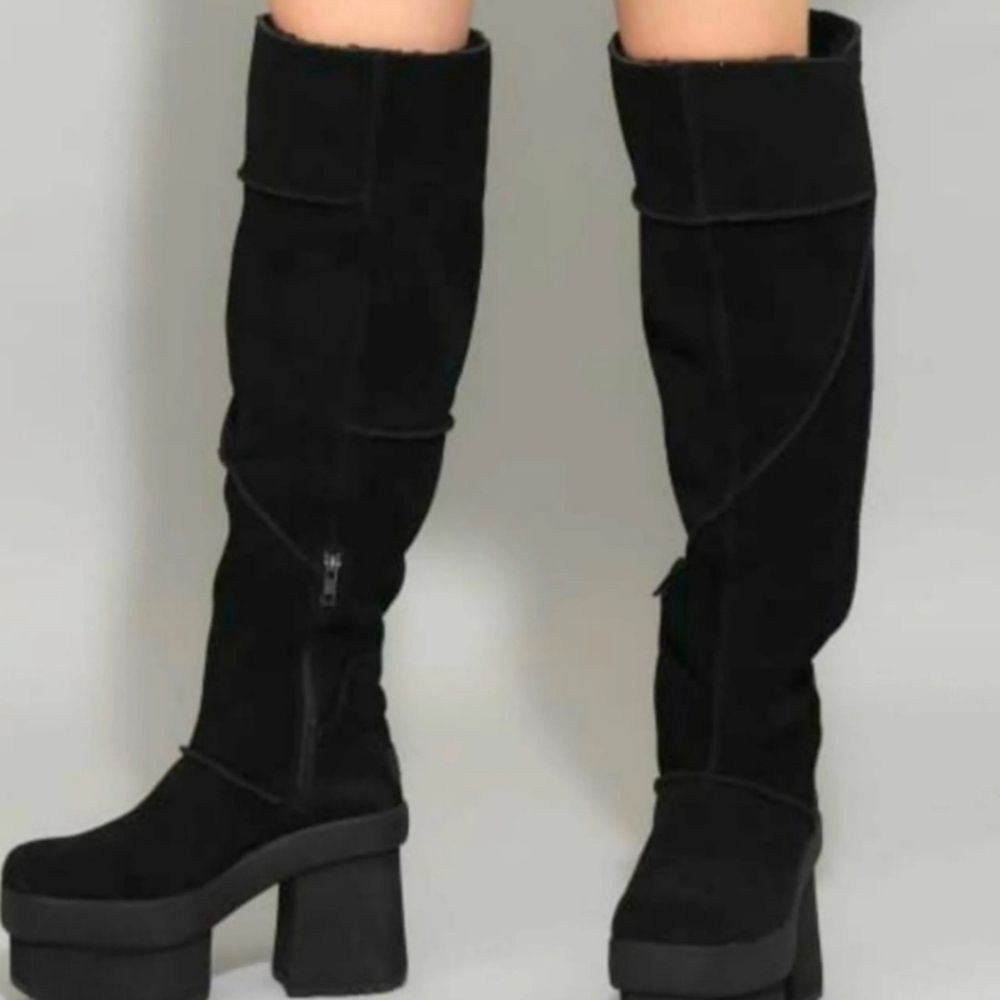 Ugg New Heights Platform XTra Boots- Black - Picture 3 of 16